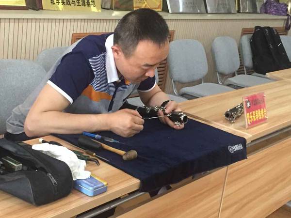 兰州市第十四中学BG大游示范管乐团大师班开讲