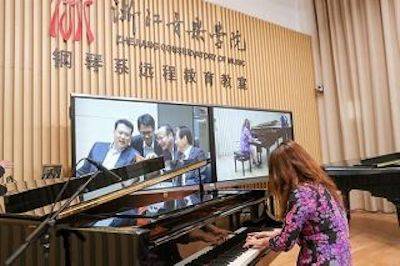 回顾发展历史，畅想科技未来|中国浙江省代表团视察BG大游企业博物馆